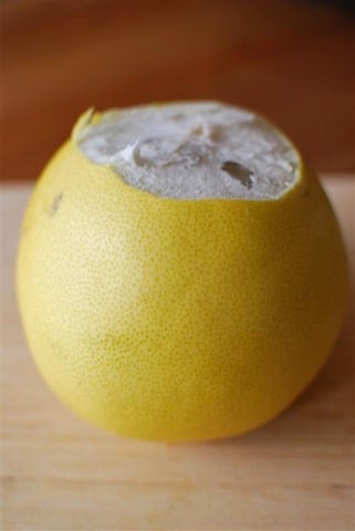 Slimming Eats How to Slice a Honey Pomelo - gluten free, dairy free, paleo, vegetarian, Slimming World and Weight Watchers friendly