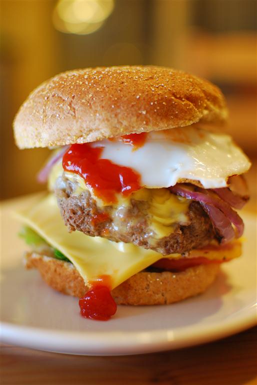 Slimming Eats The Ultimate SW Bacon Cheeseburger - slimming world and weight watchers friendly