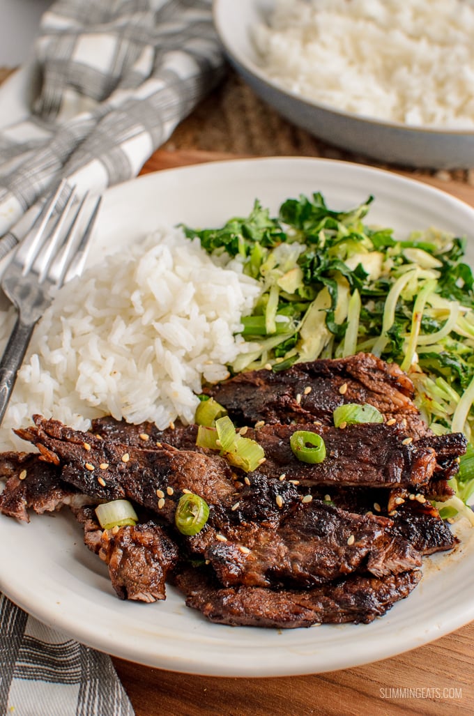 Simple Ginger and Garlic Marinated Steak with a Soy Glaze - a perfectly delicious and Quick Syn Free Dinner. Gluten free, dairy free, paleo, whole30, slimming world and weight watchers friendly. SYNS: 0 | CALORIES: 244 | Weight Watchers Smart Points: 4 | www.slimmingeats.com