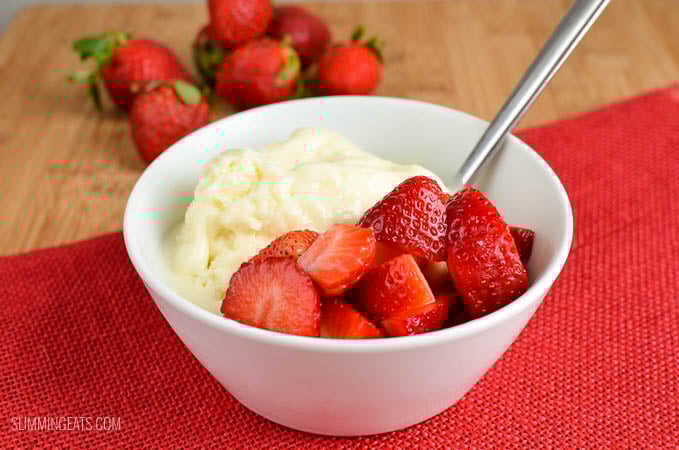 Slimming Eats Low Syn White Chocolate Frozen Yoghurt - Gluten Free, Vegetarian, Slimming World and Weight Watchers friendly