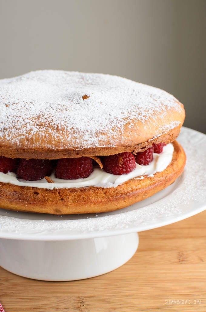 Slimming Eats Low Syn Raspberry and Lemon Sponge - vegetarian, Slimming World and Weight Watchers friendly