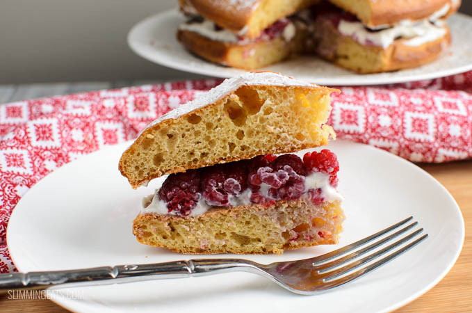 Slimming Eats Low Syn Raspberry and Lemon Sponge - vegetarian, Slimming World and Weight Watchers friendly