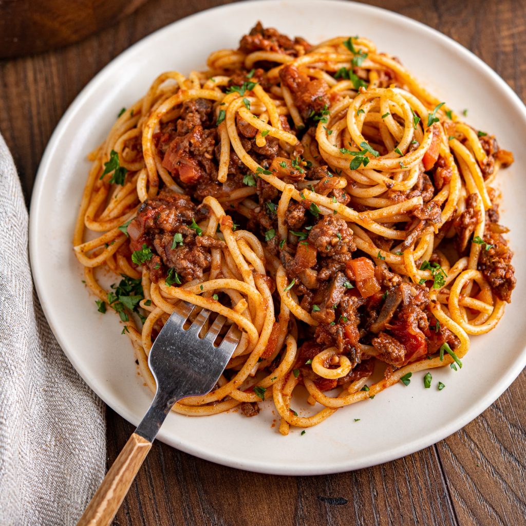 Best Ever Rich Spaghetti Bolognese | Slimming Eats Recipes
