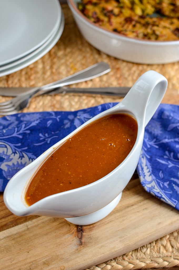 Slimming Eats Gravy - gluten free, dairy free, vegetarian, paleo, Whole30, Slimming Eats and Weight Watchers friendly