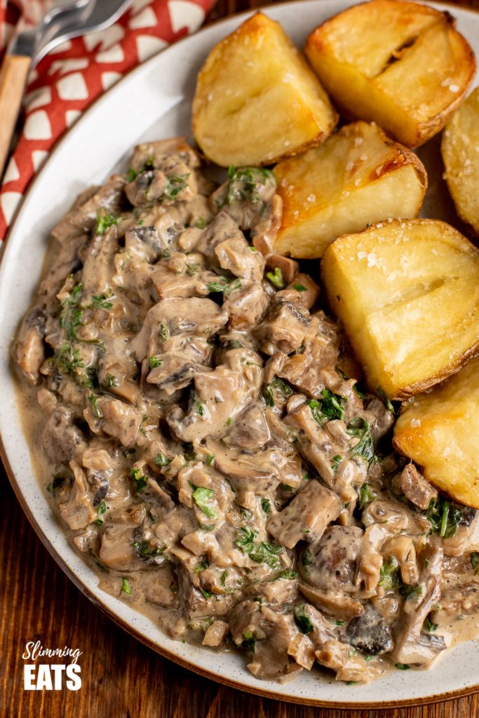 Creamy Garlic Mushrooms with Roasted Jacket Potatoes Slimming Eats