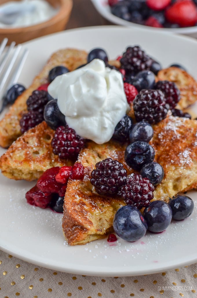 Perfect French Toast with Mixed Berries and Maple Syrup - simple ingredients for a delicious quick and easy breakfast - dairy free, vegetarian, Slimming Eats and Weight Watchers friendly | www.slimmingeats.com