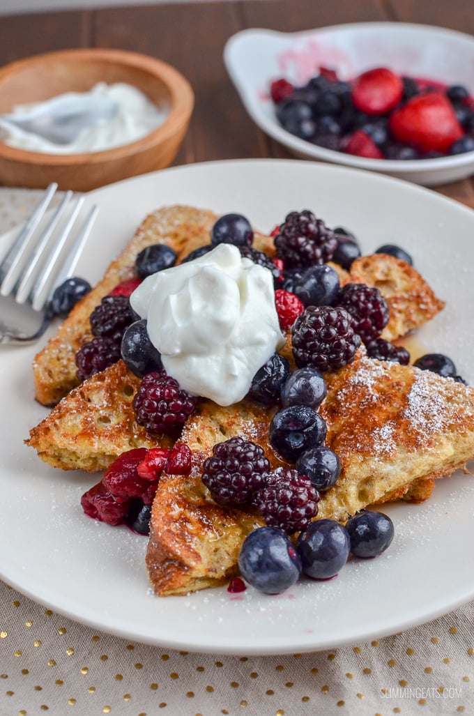 Perfect French Toast with Mixed Berries and Maple Syrup - simple ingredients for a delicious quick and easy breakfast - dairy free, vegetarian, Slimming Eats and Weight Watchers friendly | www.slimmingeats.com