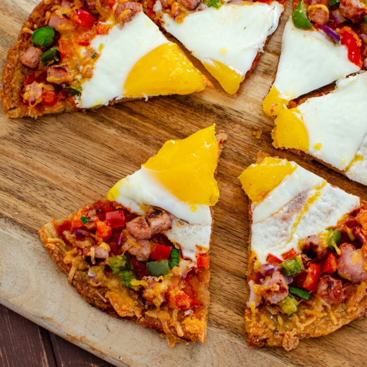 Breakfast Hash Brown Pizza | Slimming Eats