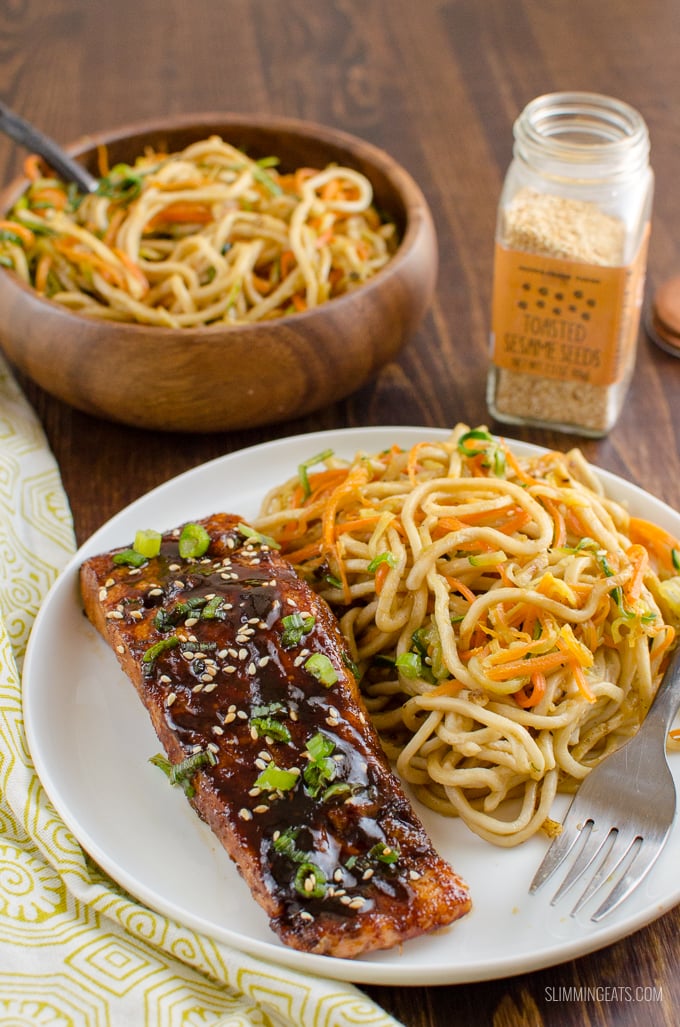 Love Salmon? This Teriyaki Salmon with Noodles is a simple delicious dish that the whole family will enjoy. Dairy Free, Slimming Eats and Weight Watchers friendly | www.slimmingeats.com