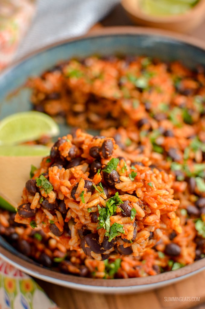 Mexican Rice - The perfect side dish to all your favourite Mexican Dishes. Slimming Eats, Weight Watchers friendly and Gluten Free, Dairy Free and suitable for vegetarians. | www.slimmingeats.com