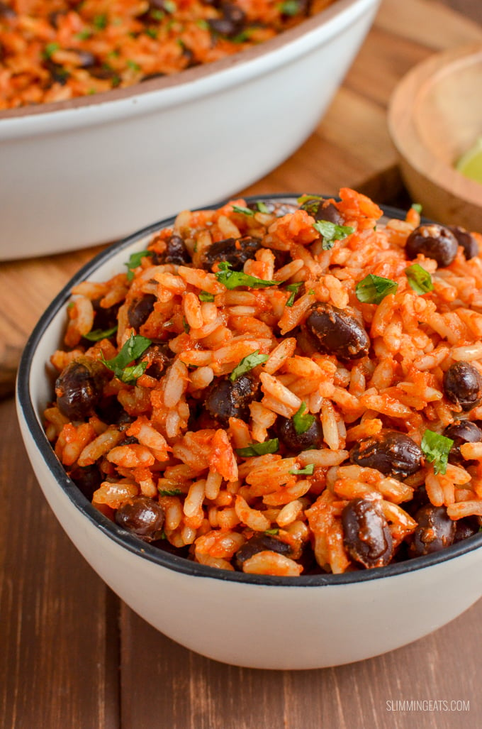 Mexican Rice - The perfect side dish to all your favourite Mexican Dishes. Slimming Eats, Weight Watchers friendly and Gluten Free, Dairy Free and suitable for vegetarians. | www.slimmingeats.com