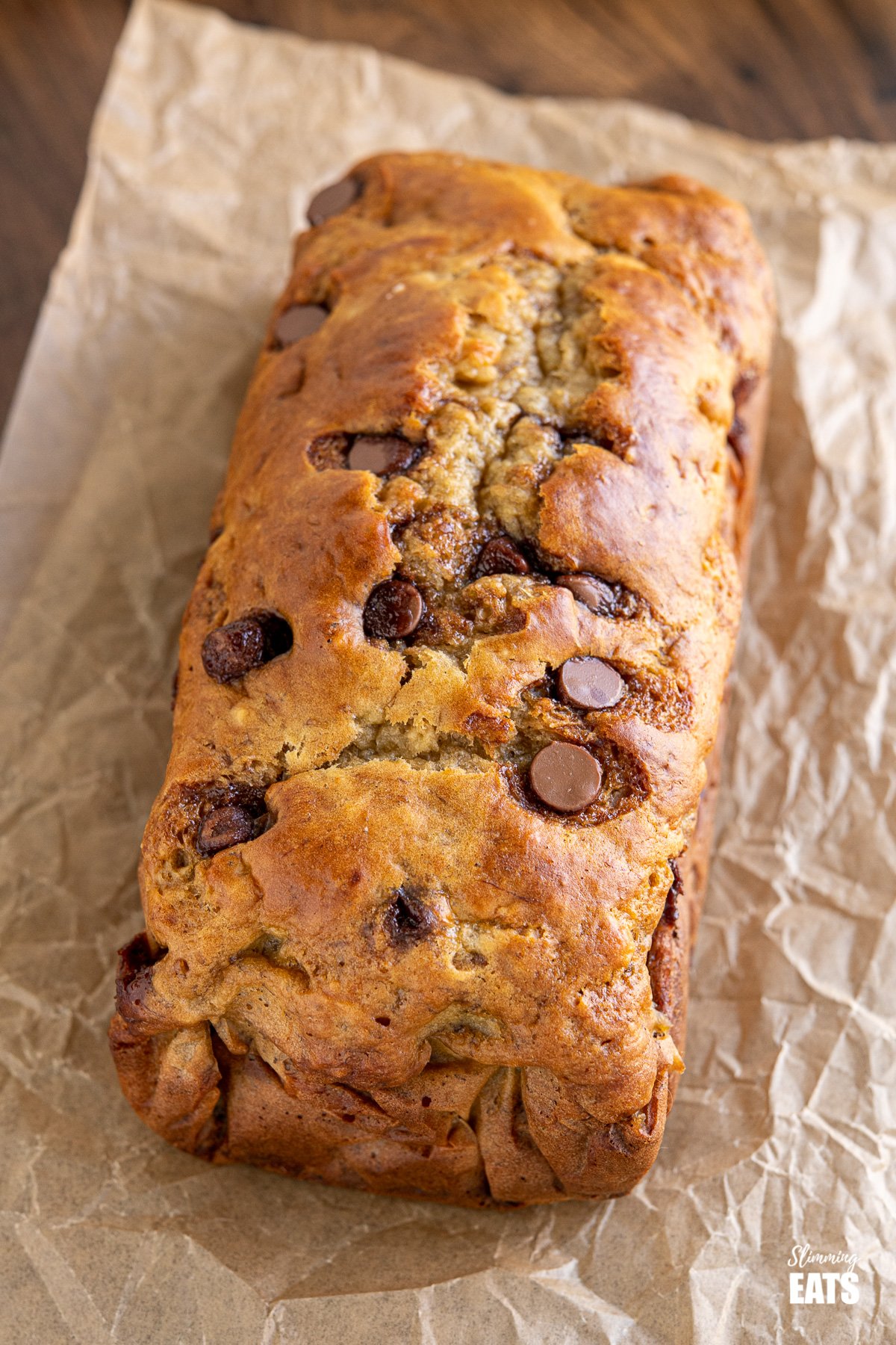 Delicious Healthy Banana and Chocolate Chip Loaf - all natural ingredients and no compromising on taste. #banana #cake #chocolate #slimming #weightwatchers