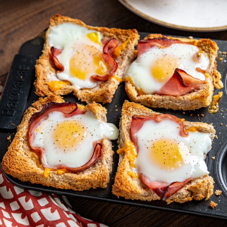 Egg, Ham and Cheese Toast Baskets