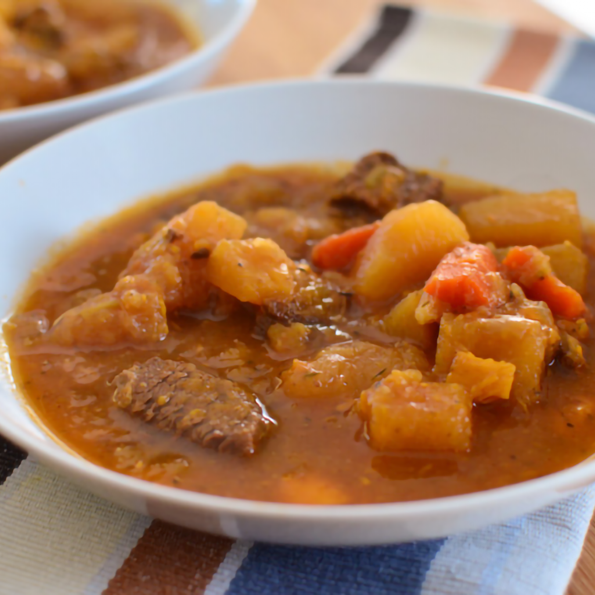 Slow Cooker Irish Beef Stew - recipes - Slimming Eats