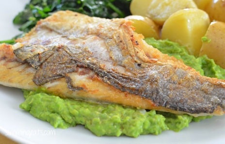 Slimming Eats Pan-fried Sea Bass with Creamy Mashed Peas - gluten free, Slimming Eats and Weight Watchers friendly