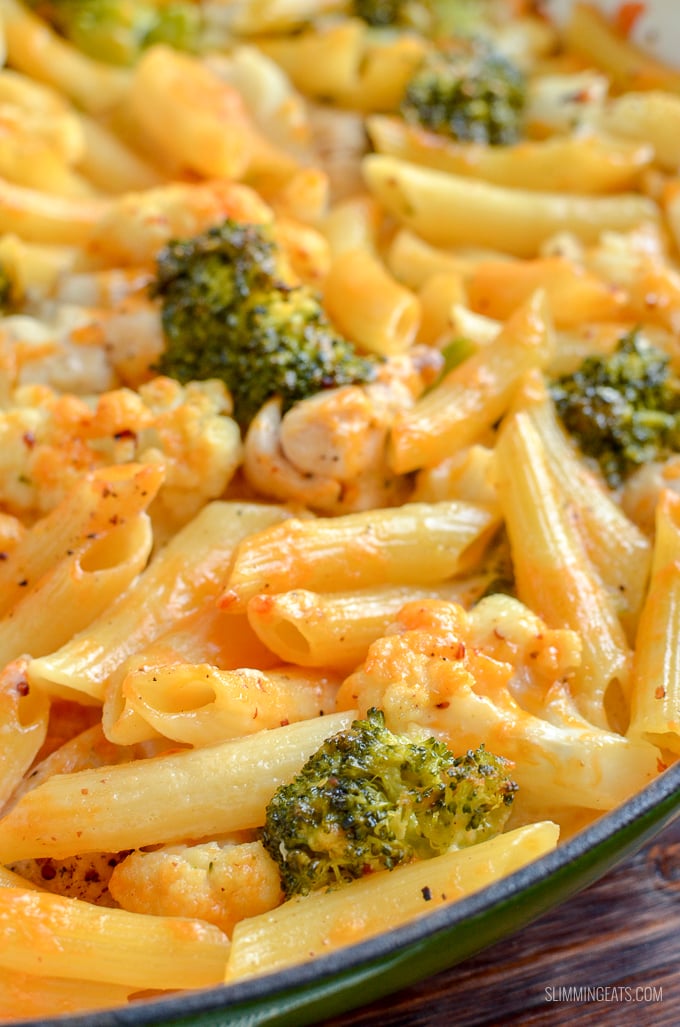 Delicious Chicken, Broccoli and Cauliflower Pasta Bake - perfect combination for a filling family meal. | Slimming Eats and Weight Watchers friendly