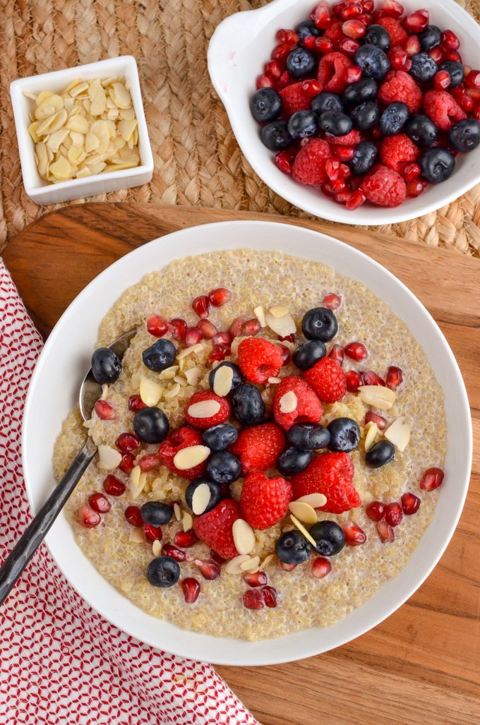 I love rice pudding and oatmeal, and this delicious Coconut Quinoa Pudding Breakfast Bowl is a great alternative. Gluten free, dairy free, vegan, Slimming Eats and Weight Watchers friendly | www.slimmingeats.com
