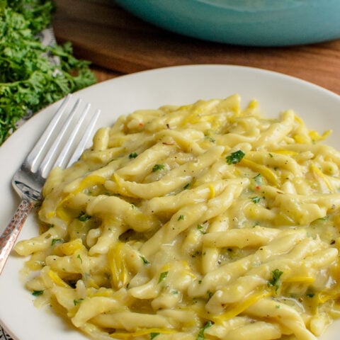 One Pot Creamy Yellow Zucchini Pasta | Slimming Eats