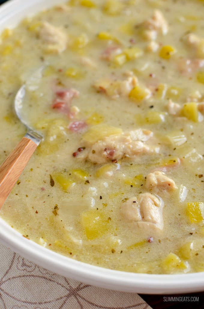 Delicious Creamy Chicken and Leek Soup - packed with heaps of flavour and is gluten and dairy free, as well as being paleo, whole30, Slimming World and Weight Watchers friendly 