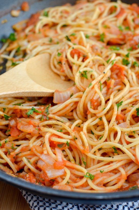 Tomato and Garlic Pasta Slimming Eats