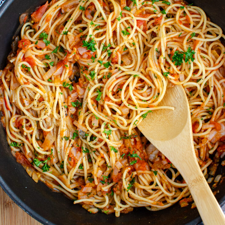 Tomato and Garlic Pasta