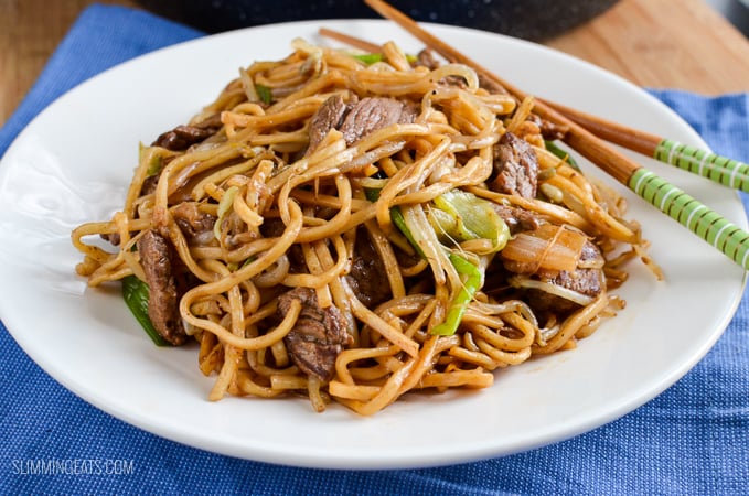 Slimming Eats Low Syn Beef Chow Mein - dairy free, Slimming World and Weight Watchers friendly