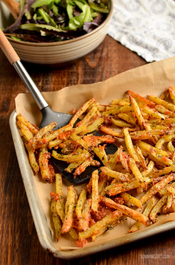 garlic parmesan fries on baking tray