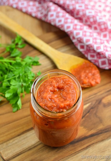 Slimming Eats Roasted Tomato and Garlic Pasta Sauce - gluten free, dairy free, vegetarian, whole30, paleo, Slimming World (SP) and Weight Watchers friendly