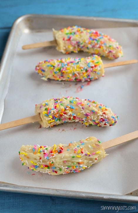 Slimming Eats White Chocolate Frozen Banana Popsicles - Slimming World and Weight Watchers friendly