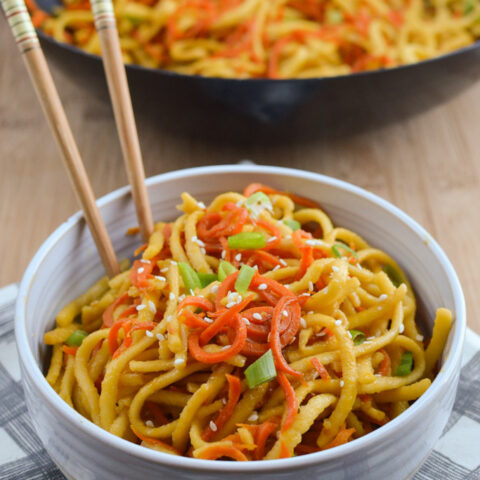 Garlic Sesame Carrot and Noodles