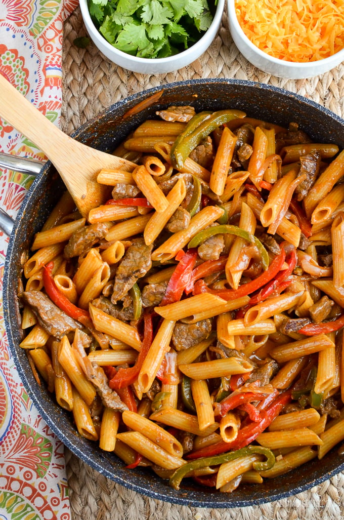 Slimming Eats One Pot Beef Fajita Pasta - Slimming Eats and Weight Watchers friendly