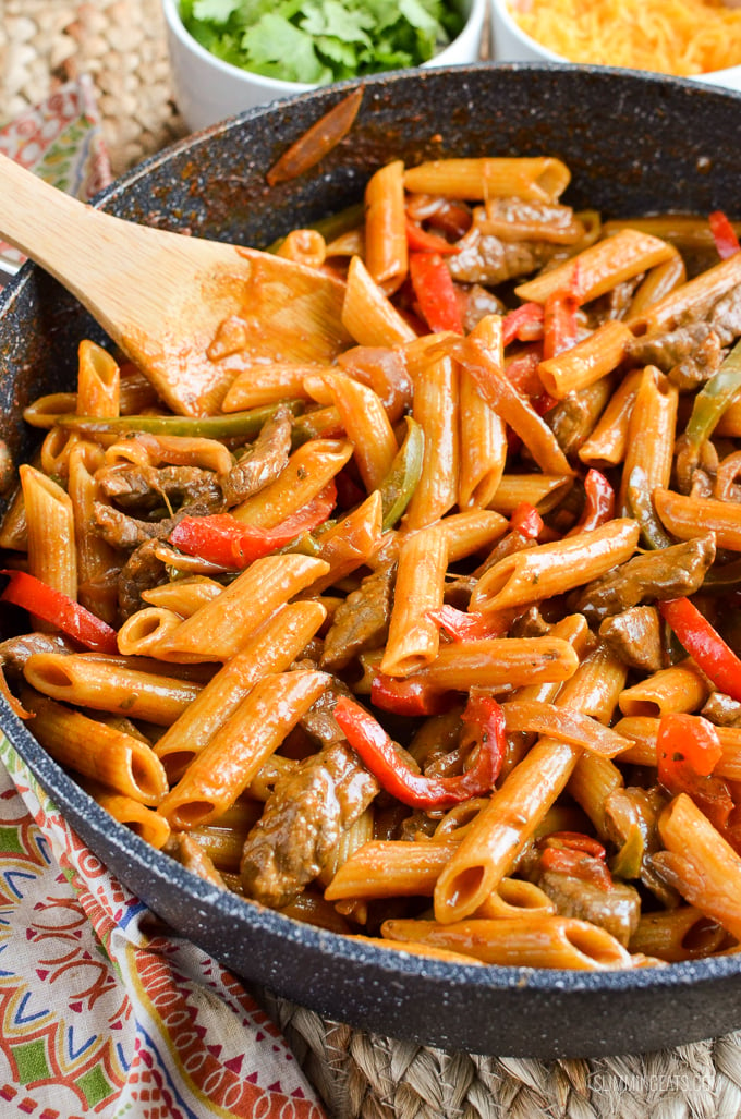 Slimming Eats One Pot Beef Fajita Pasta - Slimming Eats and Weight Watchers friendly