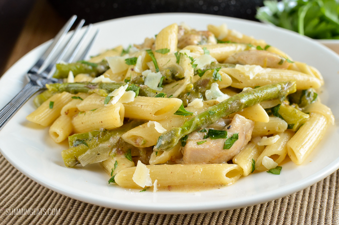 Slimming Eats One Pot Chicken and Asparagus Pasta - Slimming Eats and Weight Watchers friendly