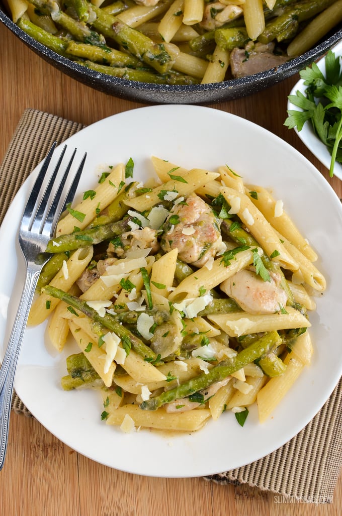 Slimming Eats One Pot Chicken and Asparagus Pasta - Slimming Eats and Weight Watchers friendly