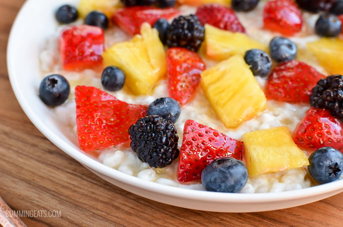 Slimming Eats Pearl Barley Greek Yoghurt Breakfast Bowl - vegetarian, Slimming World and Weight Watchers friendly