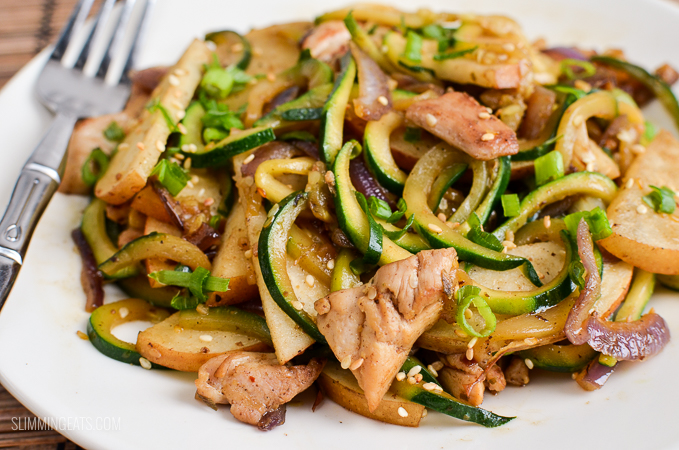 Slimming Eats Syn Free Chicken Zoodle Stir Fry - gluten free, dairy free, paleo, Slimming World and Weight Watchers friendly 