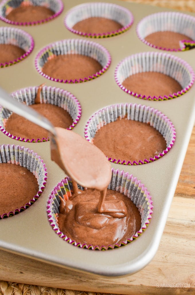 Slimming Eats Orange and Chocolate Halloween Cupcakes - vegetarian, Slimming and Weight Watchers friendly