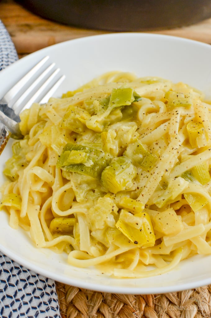 Slimming Eats One Pot Creamy Cheesy Leek Pasta - vegetarian, Slimming Eats and Weight Watchers friendly