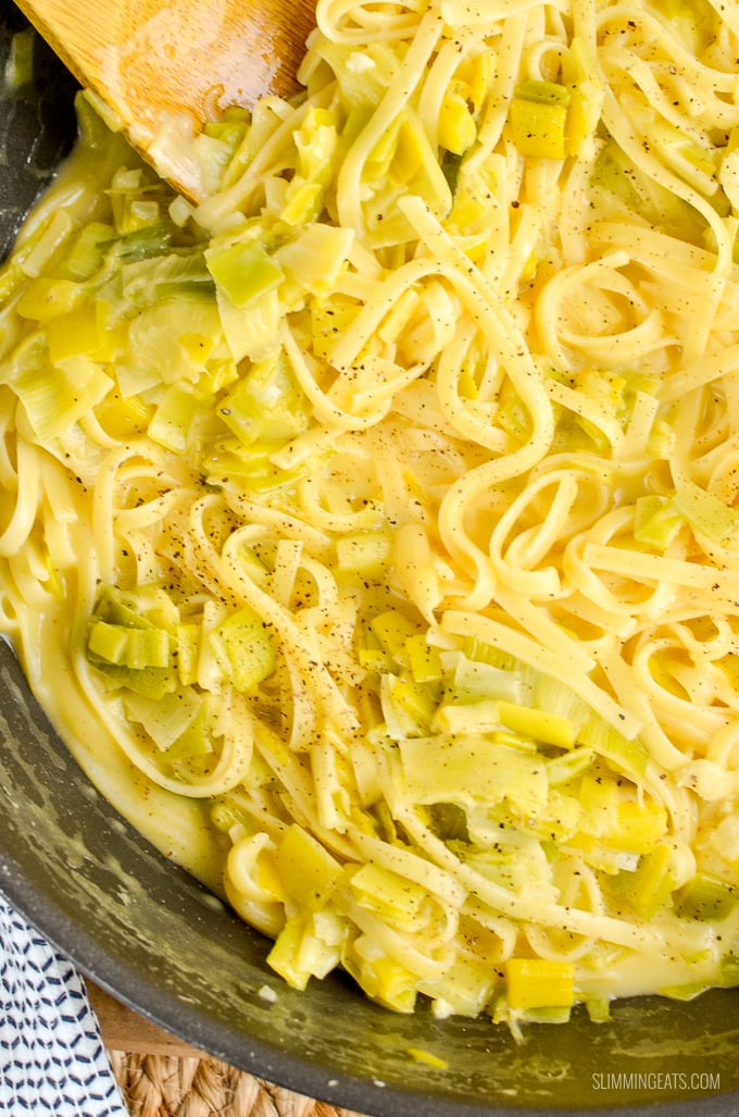 Slimming Eats One Pot Creamy Cheesy Leek Pasta - vegetarian, Slimming Eats and Weight Watchers friendly