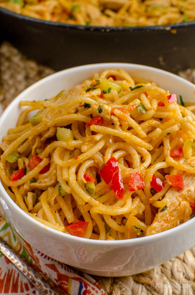 Slimming Eats Bang Bang Chicken Pasta - slimming world and weight watchers friendly - 2.5 syns or 11 WW Smart Points