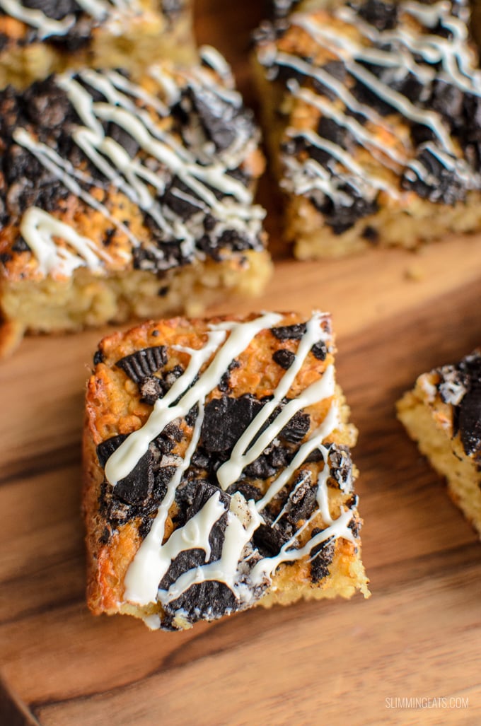 Delicious Cookies and Cream Oat Bites with a white chocolate drizzle. Slimming Eats and Weight Watchers friendly