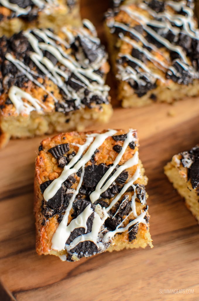 Delicious Cookies and Cream Oat Bites with a white chocolate drizzle. Slimming Eats and Weight Watchers friendly