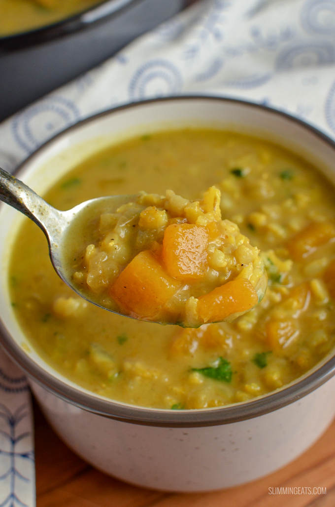 Curried Butternut Squash and Brown Rice Soup - a perfect recipe to warm yourself up on a cold winters day. Gluten Free, Dairy Free, Vegan, Instant Pot, Slimming World and Weight Watchers friendly | www.slimmingeats.com