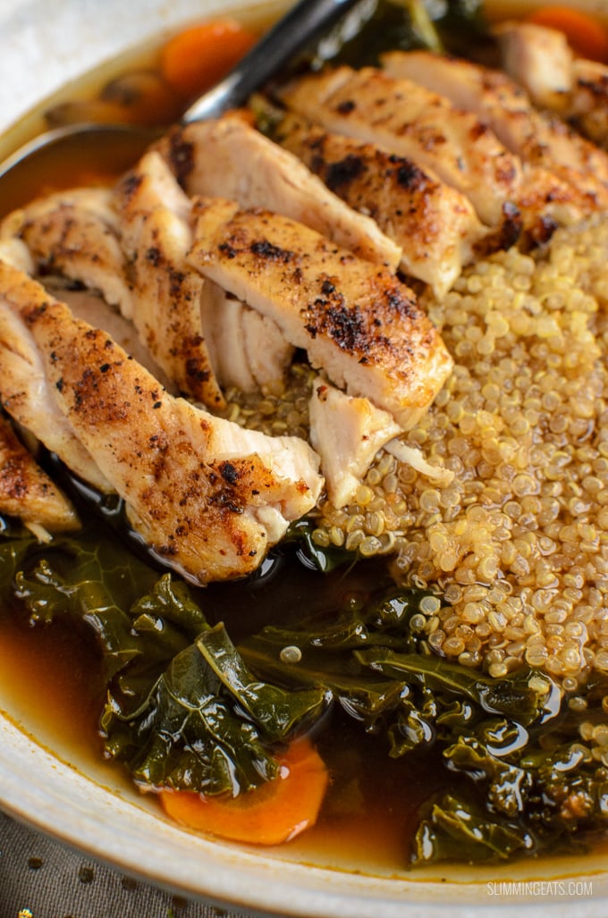 Give me this Healthy Chicken Quinoa Bowl for lunch any day - EVERY day. It's heavenly!! Gluten Free, Dairy Free, Slimming Eats and Weight Watchers friendly Give me this Healthy Chicken Quinoa Bowl for lunch any day - EVERY day. It's heavenly!! Gluten Free, Dairy Free, Slimming Eats and Weight Watchers friendly