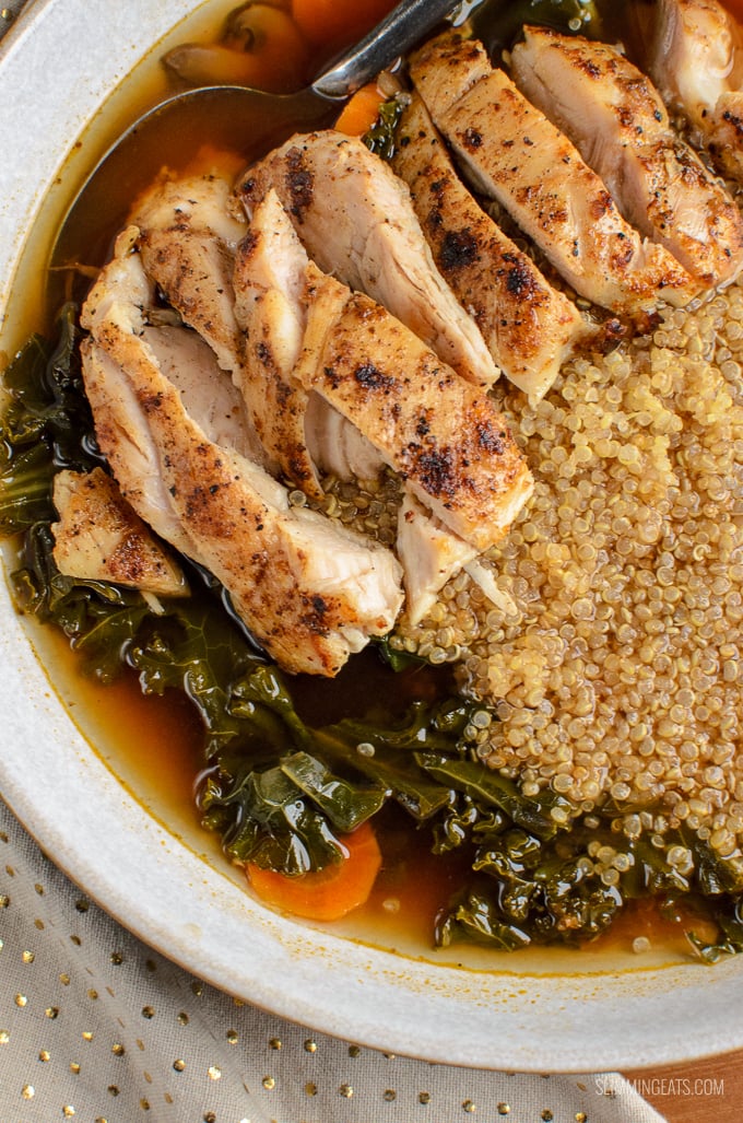 Give me this Healthy Chicken Quinoa Bowl for lunch any day - EVERY day. It's heavenly!! Gluten Free, Dairy Free, Slimming Eats and Weight Watchers friendly Give me this Healthy Chicken Quinoa Bowl for lunch any day - EVERY day. It's heavenly!! Gluten Free, Dairy Free, Slimming Eats and Weight Watchers friendly