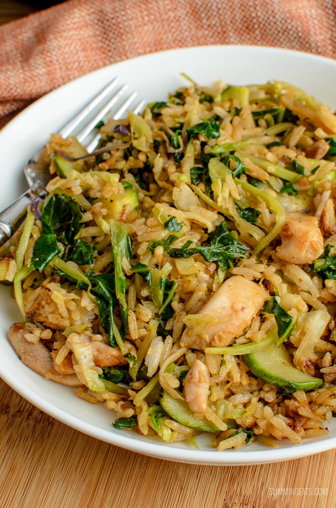  A fragrant delicious twist in this delicious Orange Ginger Chicken Fried Rice - a complete meal in a bowl. Gluten Free, Dairy Free, Slimming World and Weight Watchers friendly. SYNS: 0.5 | CALORIES: 223 | WEIGHT WATCHERS SMART POINTS: 4 | www.slimmingeats.com