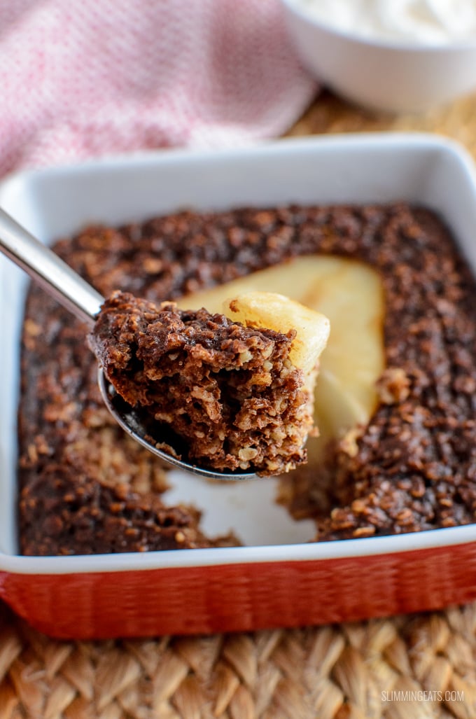 Delicious and totally indulgent Rich Chocolate and Pear Baked Oats to enjoy for breakfast or dessert.  Gluten Free, Vegetarian, Slimming World and Weight Watchers friendly | www.slimmingeats.com