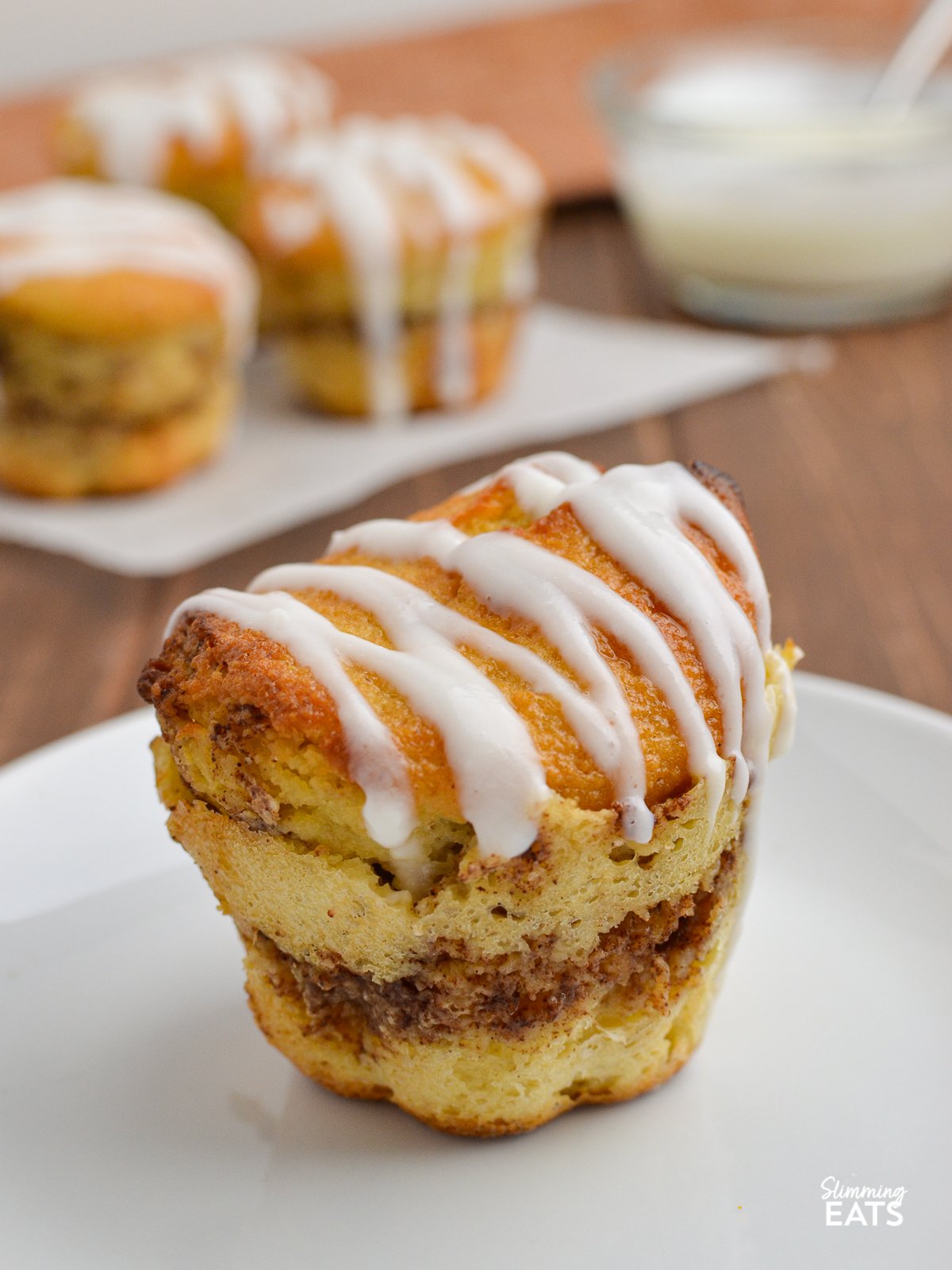 Cinnamon Roll Baked Oat Muffins Slimming Eats Recipe