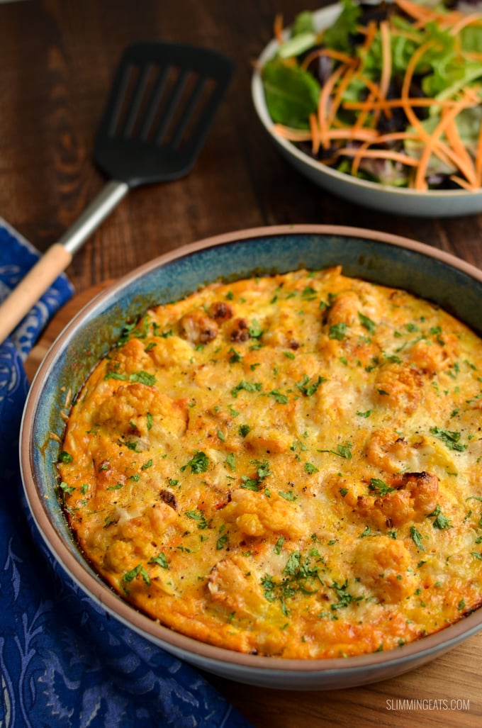 Roasted Cauliflower Frittata - delicious roasted flavoursome cauliflower combined with eggs, pumpkin puree and parmesan for a delicious and colourful frittata. Perfect for lunches and picnics. Gluten Free, Vegetarian, Slimming Eats and Weight Watchers friendly | www.slimmingeats.com #slimmingeats #weightwatchers #glutenfree #vegetarian