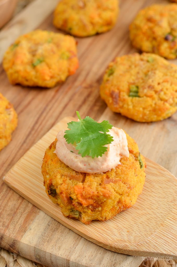 Mini Tuna Couscous Patties - grab a few of these for a snack, serve as an appetizer or enjoy them for lunch with a mixed salad. Just a handful of simple ingredients for these delicious bites. | www.slimmingeats.com #weightwatchers #slimmingeats  #tuna #fish